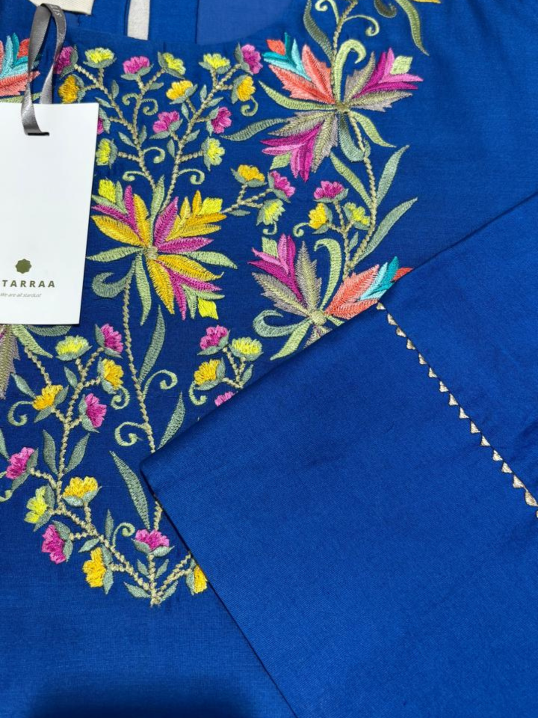 BLUE EMBROIDERED KURTA AND PANTS