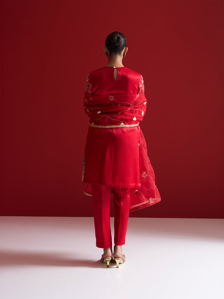 TANIRIKA (DUPATTA)