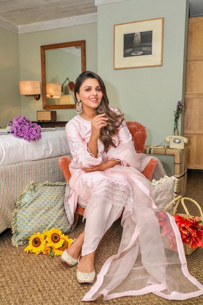 Tina Kakkad dhanak in Blush pink suit set